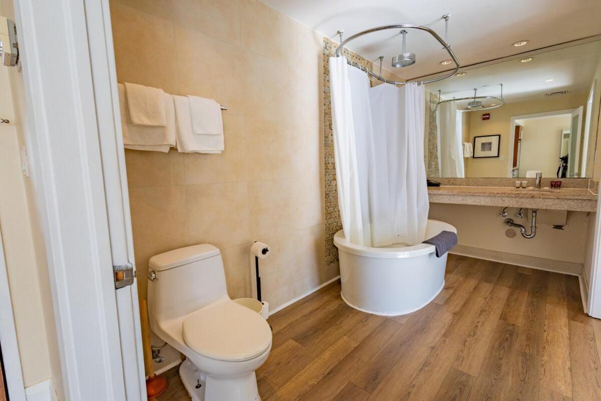 Amazing 1 Bedroom With Rooftop Pool D304