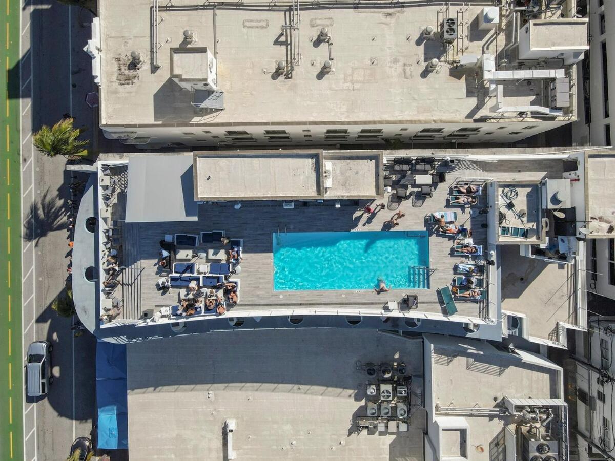 Amazing 1 Bedroom With Rooftop Pool D304 * Miami Beach